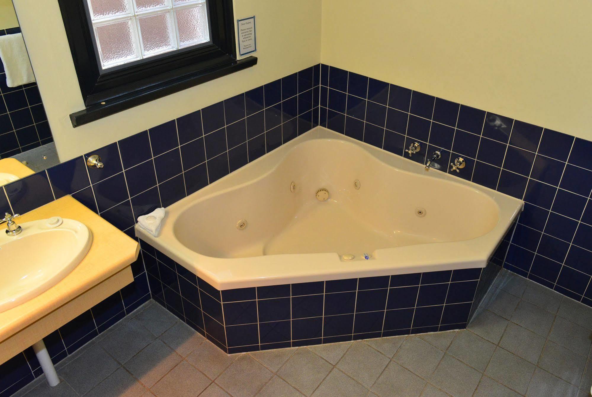 Waikerie Hotel Motel Екстер'єр фото