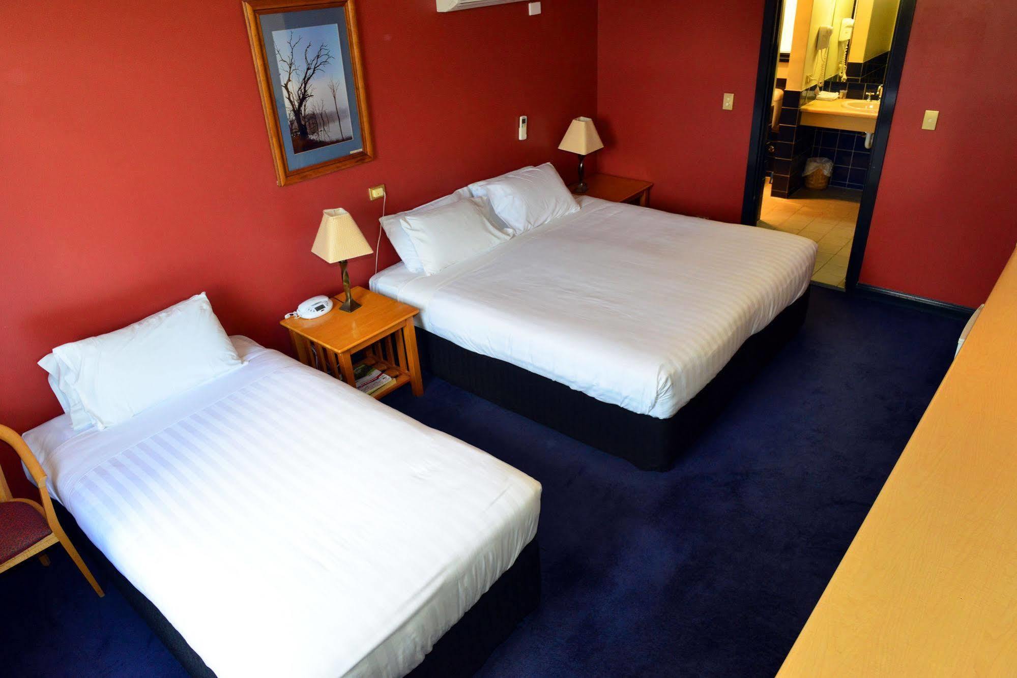 Waikerie Hotel Motel Екстер'єр фото