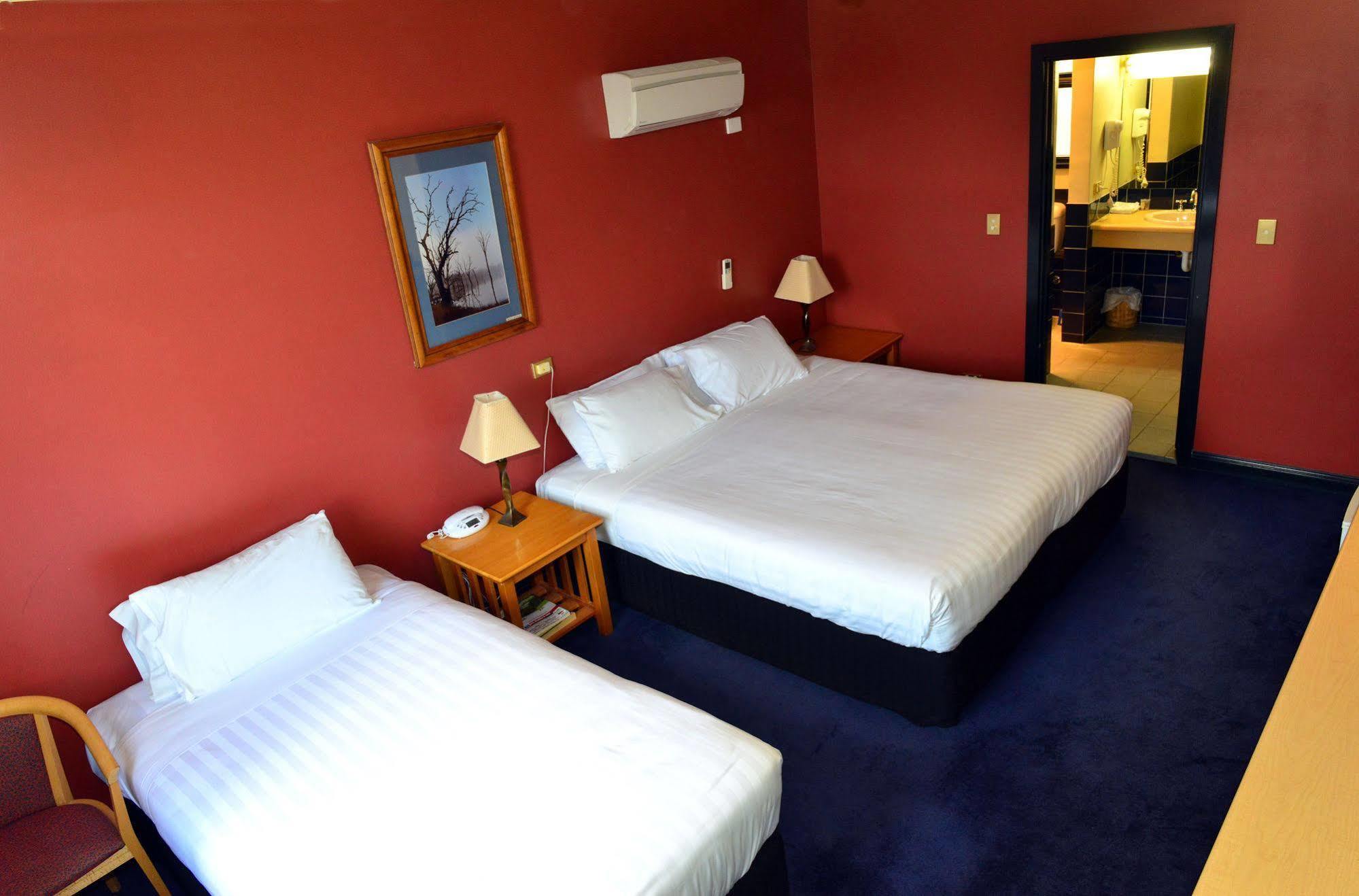 Waikerie Hotel Motel Екстер'єр фото